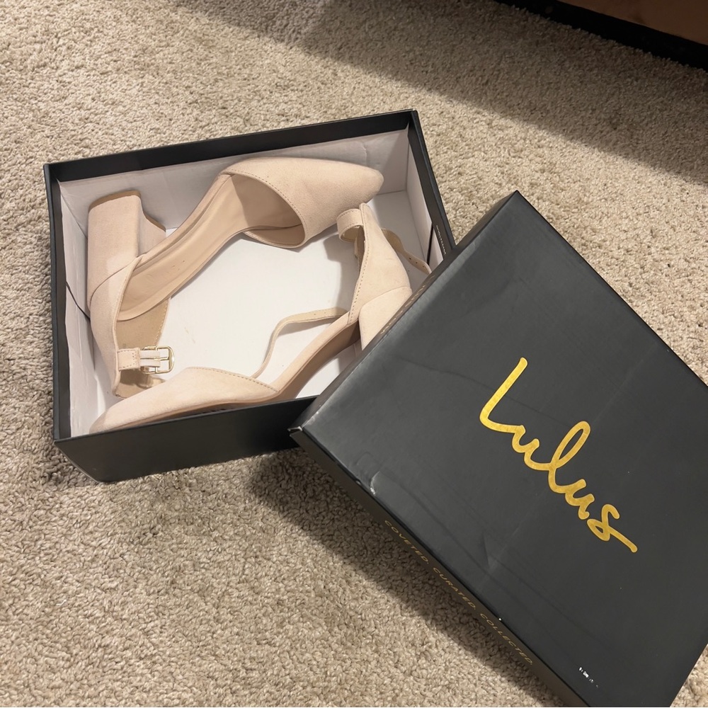 Lulu’s Ellarose heels